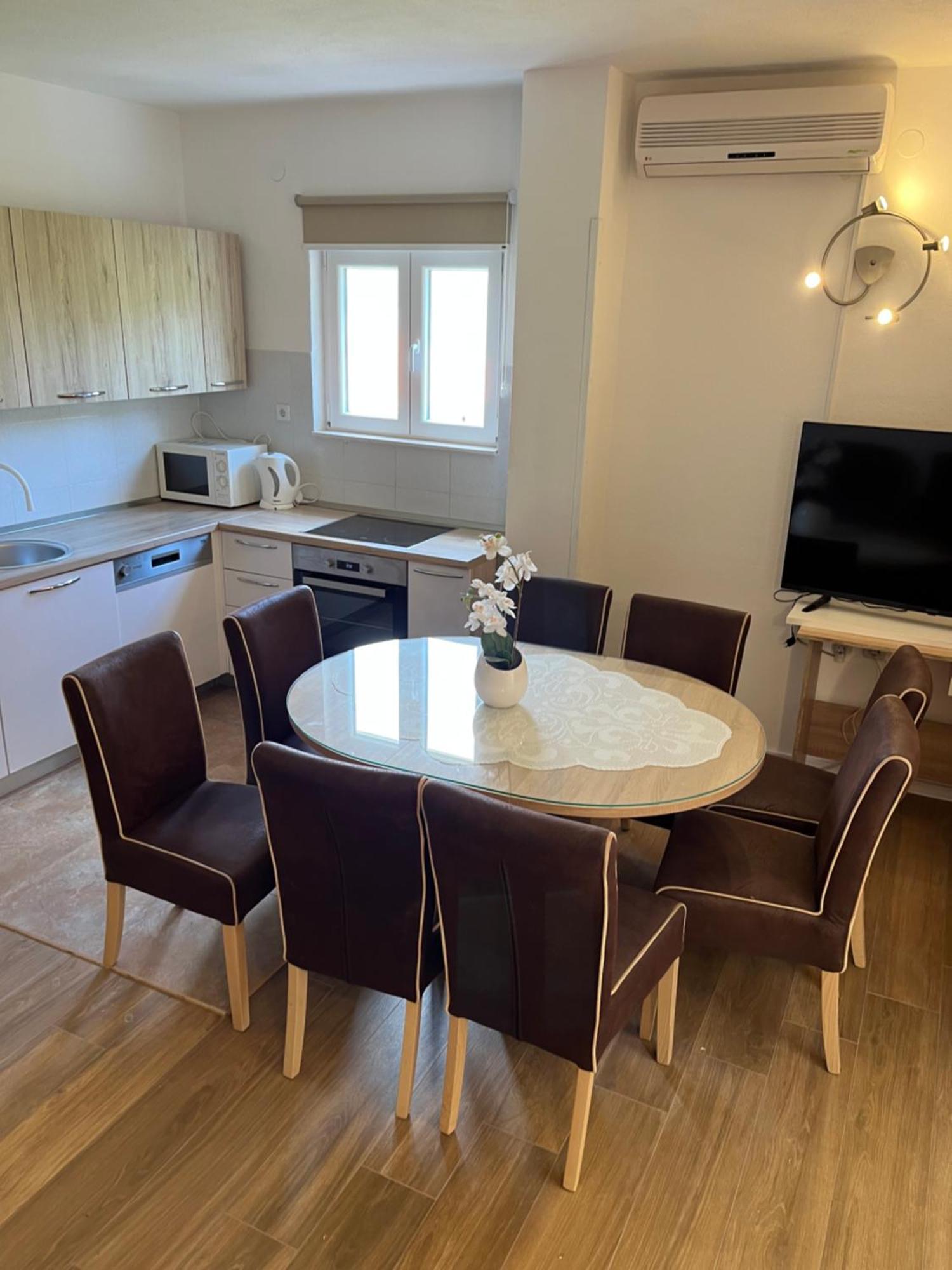 טרוגיר Apartments Ljiljana מראה חיצוני תמונה