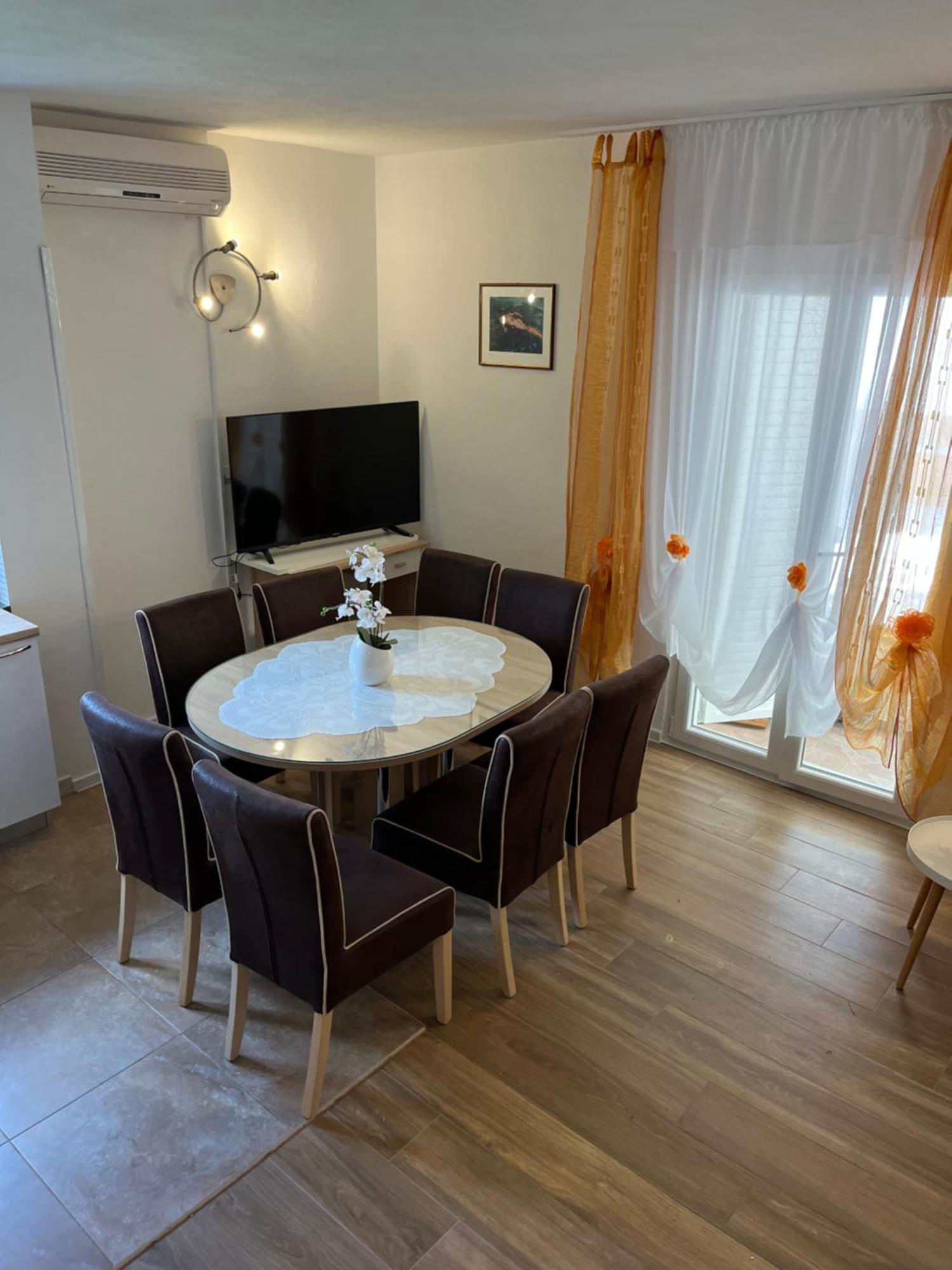 טרוגיר Apartments Ljiljana מראה חיצוני תמונה